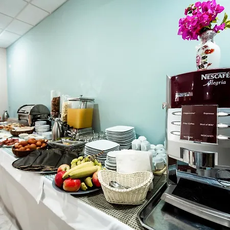 Ξενοδοχείο Daisy 2*